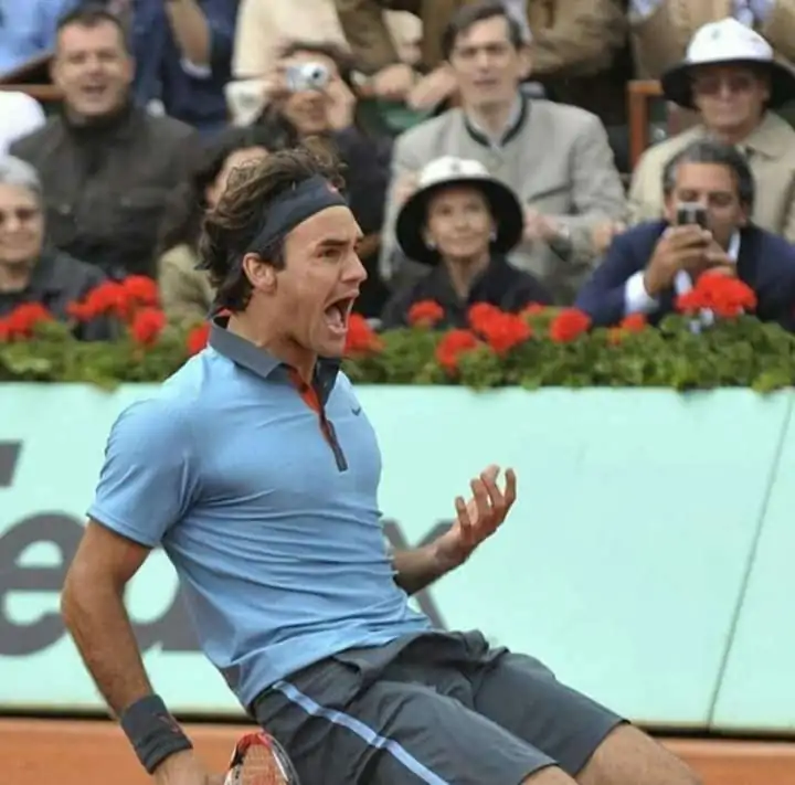 "O tempo passa, 45 minutos etapa final! Crepúsculo de jogo!"