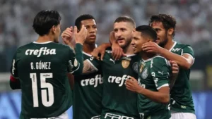 Palmeiras abre 3 pontos do segundo colocado