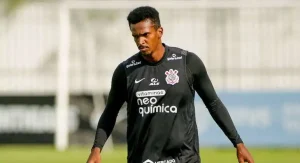 Jô rescinde com o Corinthians depois de atos de indisciplina