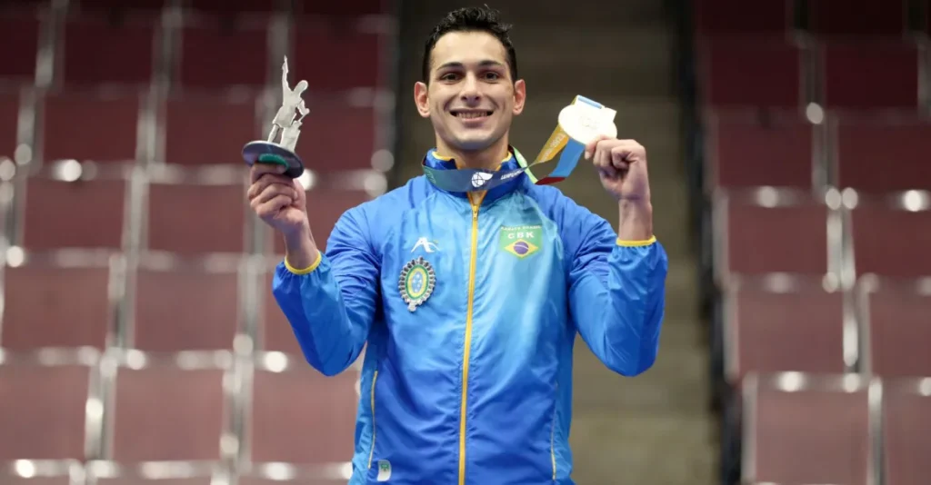Londrinense é campeão de Karatê no World Games 2022