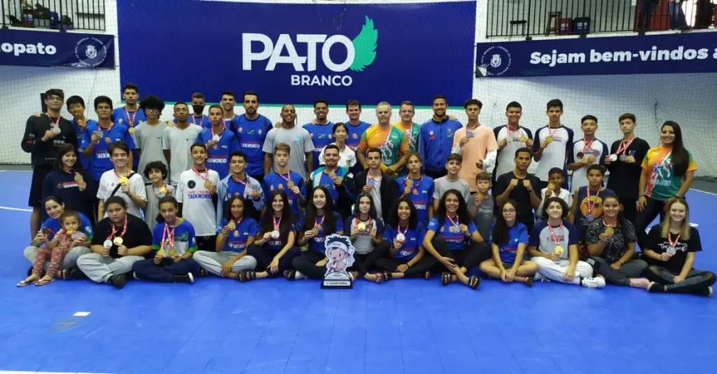 Atletas do Londrina Taekwondo conquistam 80 medalhas na Copa Paraná