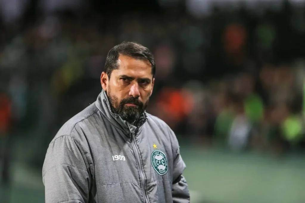 Rodada do Brasileirão pode derrubar técnicos