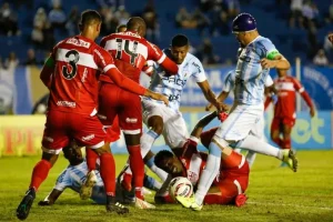 Londrina vence e cola no Vasco