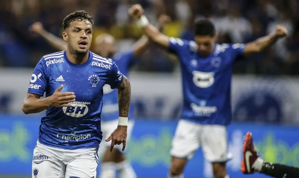 Cruzeiro absoluto contra o Tombense