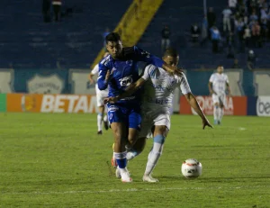 Em noite de azar, o Londrina perde para o Cruzeiro