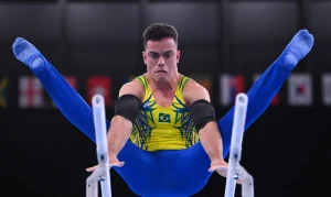 É Ouro na Ginástica Artística