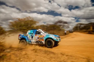 Só os valentes seguem adiante