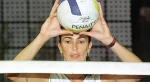 Morre Isabel Salgado, musa do vôlei