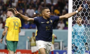 França toma susto, vira e goleia Austrália