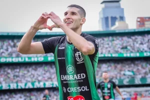 Matheus Bianqui está de volta ao Maringá