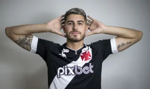 Vice artilheiro de 2022 assina com Vasco