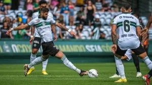 Coritiba vence o Aruko, mas torcida ainda não bota fé