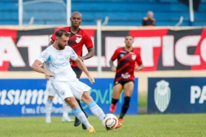 Mais uma derrota do Londrina, mais um vexame, mais uma pá de cal na paixão do torcedor