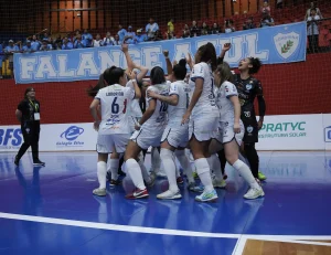 Londrina Futsal Feminino passa o trator na Taça Brasil
