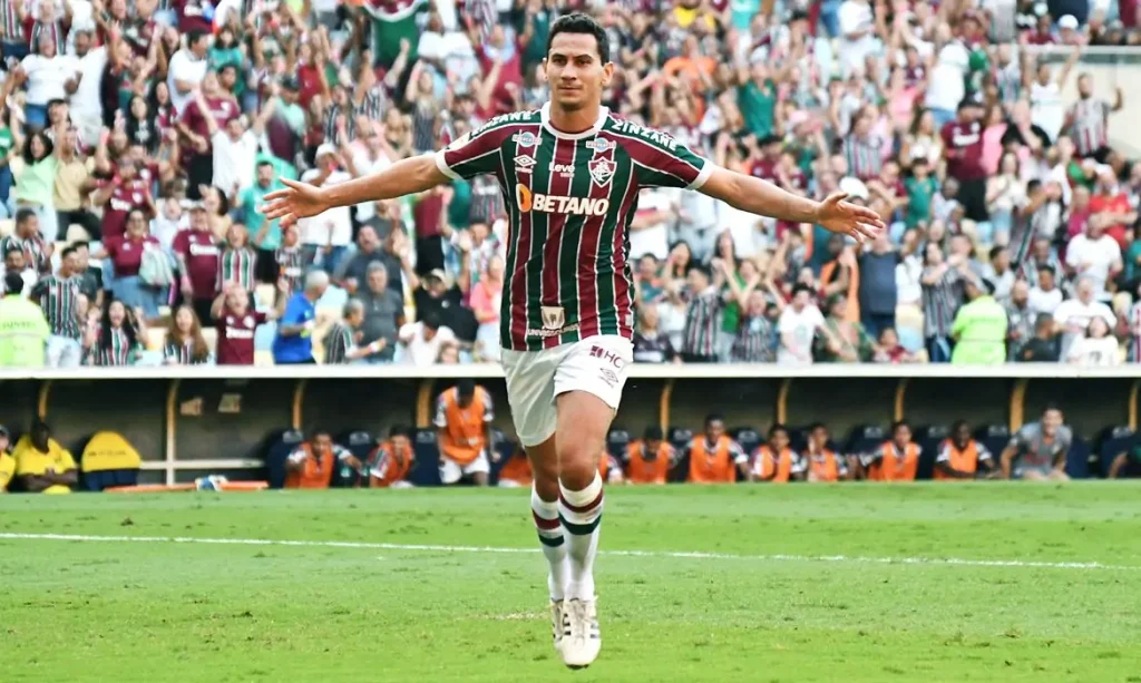 Fluminense desencanta e volta a vencer