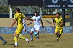 O Londrina mereceu perder, mas a torcida e a cidade não merecem o comando do Tubarão