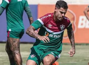 Londrina negocia zagueiro do Fluminense