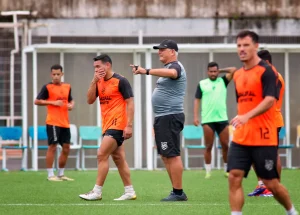 Leão mira reabilitação na tabela contra Andraus e Cianorte