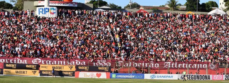 Paranavai lota o estádio e vence o Toledo pela segundona do Paraná