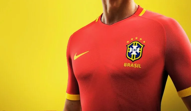 Política e futebol sempre se misturam