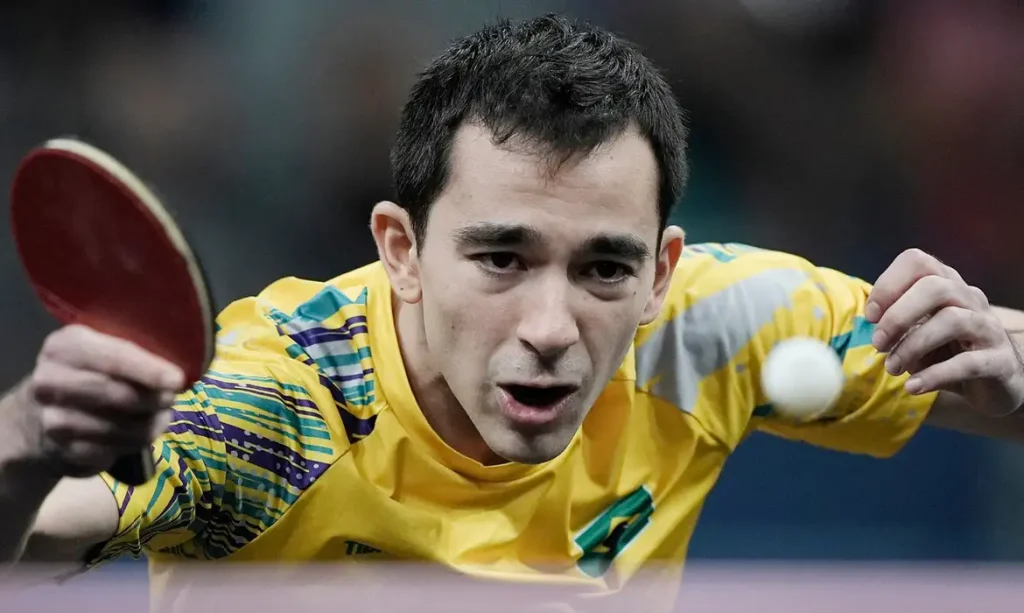 O cara é um monstro. Calderano elimina favoritos chineses e é campeão da Copa do Mundo de Tênis de Mesa