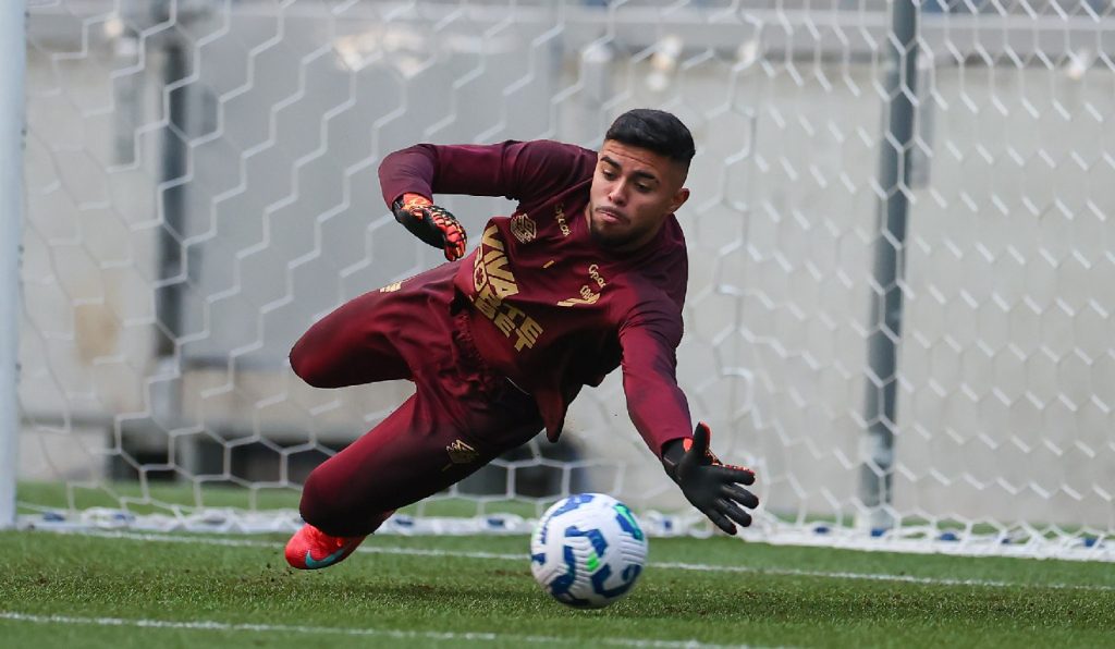 Em baixa, Athletico enfrenta o America-MG em BH