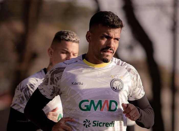 Desfalcado, Operário encara a Ferroviária em Araraquara