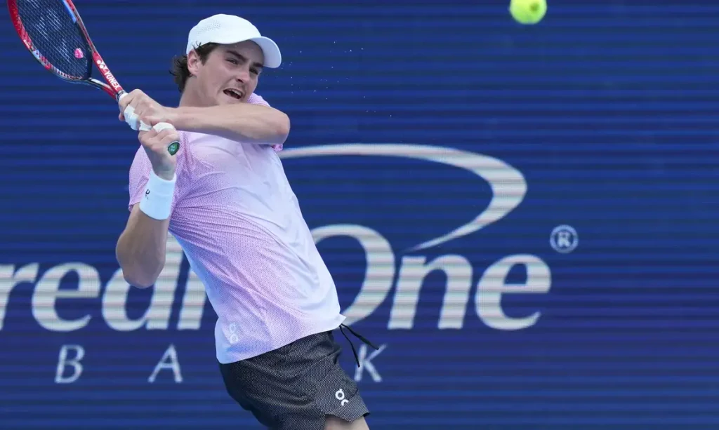 João Fonseca vence estreia contra sérvio e vai à 2ª rodada do US Open