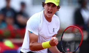 João Fonseca estreia com vitória sobre chinês em Cincinnati