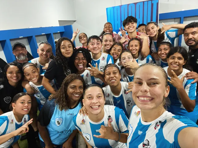 Meninas do Tubarão (Londrina Tsuru Oguido) na final do sub17 contra o Imperial, de Curitiba