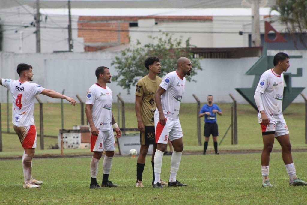 City London, Prudentópolis, Verê e Araucária estão na seminfinal da Tereirona do Paraná