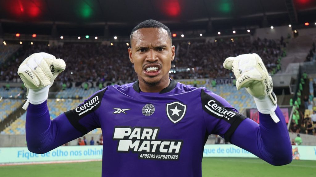 Ederson se machuca e Ancelotti convoca John para os amistosos da Seleção