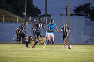 Tubarão vence com facilidade o Operário e começa bem o Paranaense
