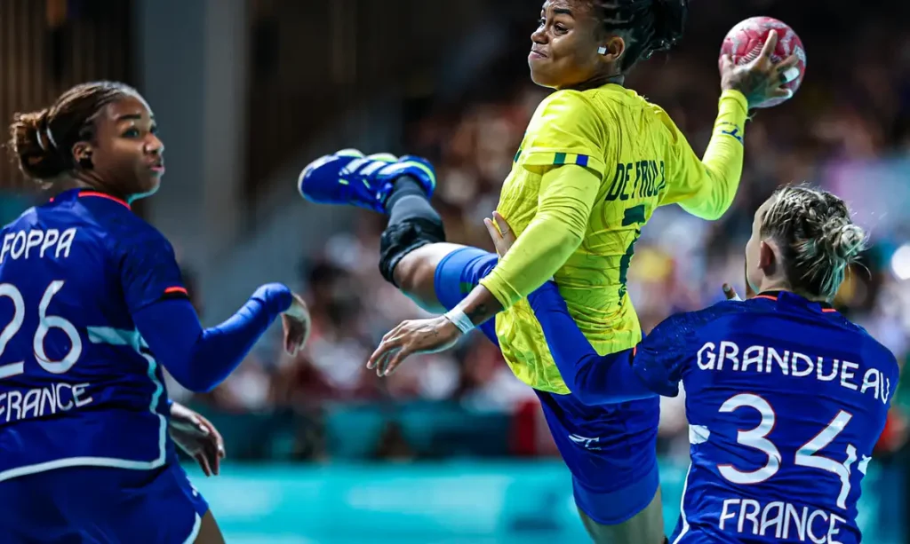 Bruna de Paula concorre ao prêmio de melhor atleta de handebol de 2025