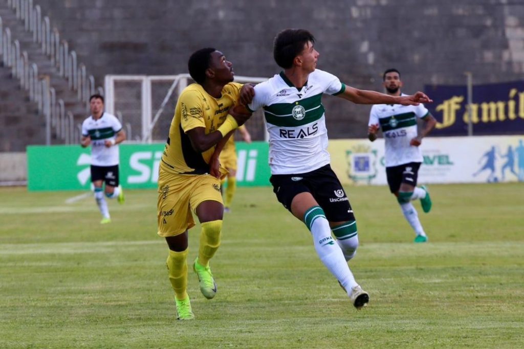 Cascavel só empata com o Coxa e agora vai enfrentar o grupo do rebaixamento