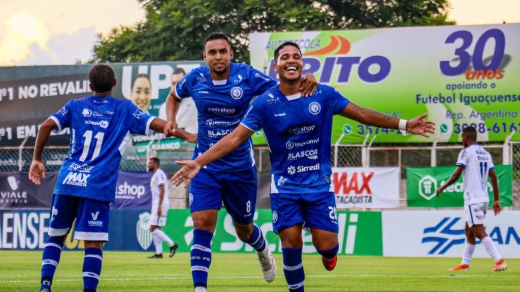Andraus é "atropelado" pelo Foz no Estádio do ABC