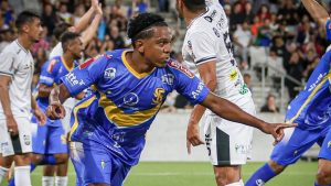 Galo Maringá é derrotado pelo São Joseense na Arena da Baixada