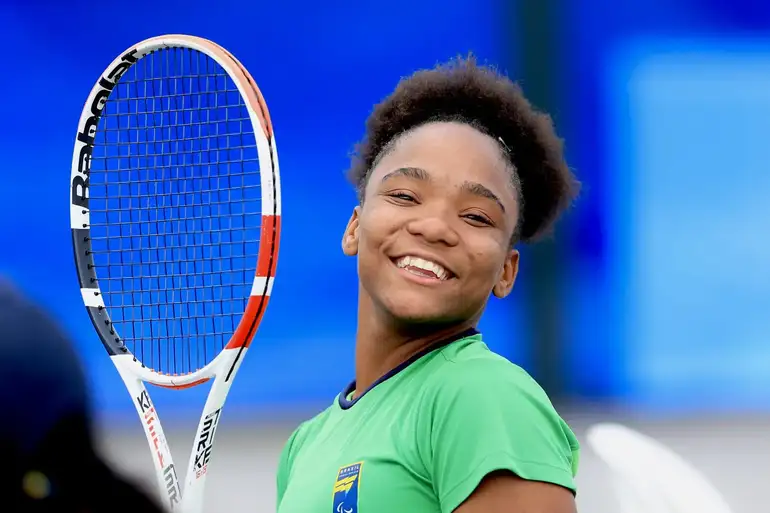 Vitória Miranda é eleita a melhor tenista jovem da temporada 2025