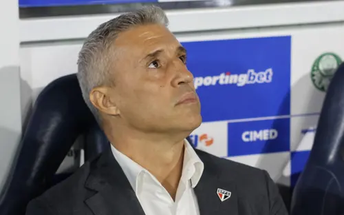 São Paulo demite Hernan Crespo e procura novo comandante