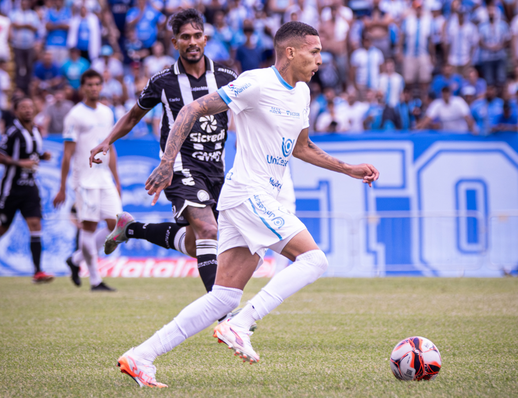 Torcida do Londrina chora título perdido. Há culpados?