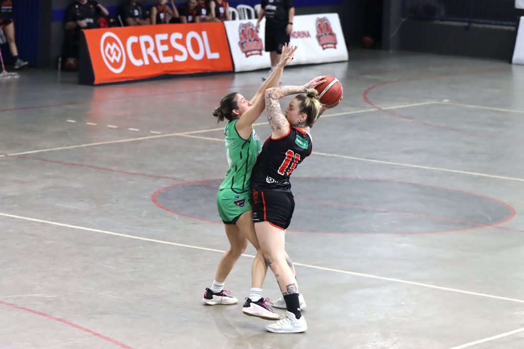 APVE Londrina Basketball vence Foz Basquete pelo Paranaense Feminino