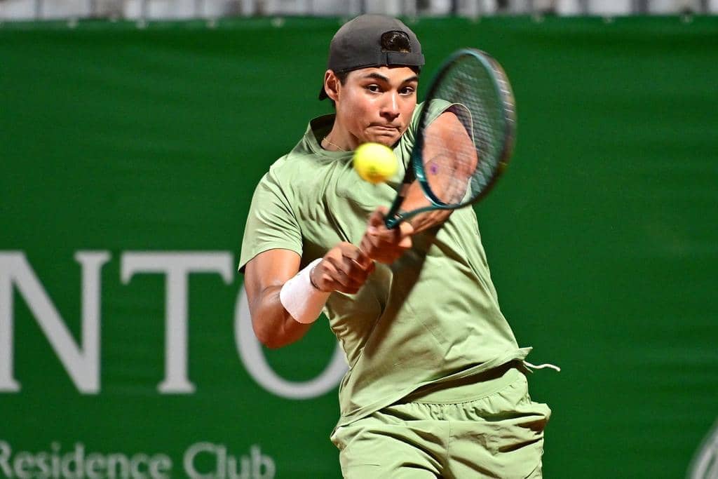 Guto Miguel faz história em Paris e se torna o primeiro brasileiro campeão juvenil de Roland Garros