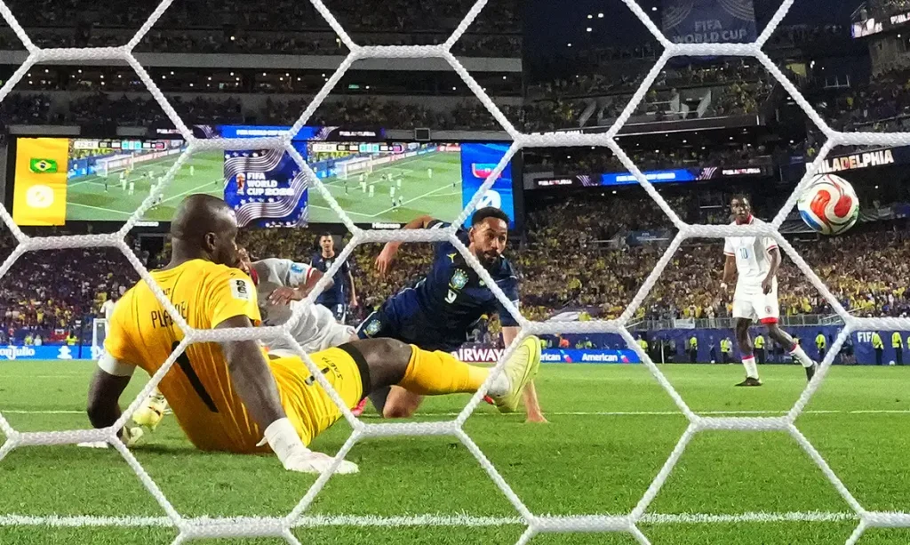 Torcedor brasileiro ainda está desconfiado com a seleção