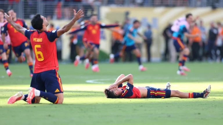 Trinta Crônicas Depois da Copa